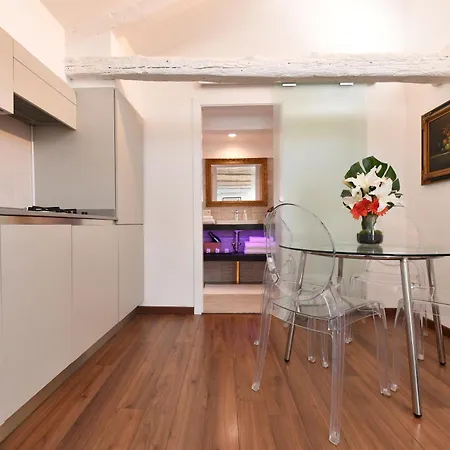 Apartment Sweet Frari